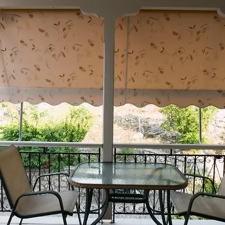 Christina Guest house Nikiana