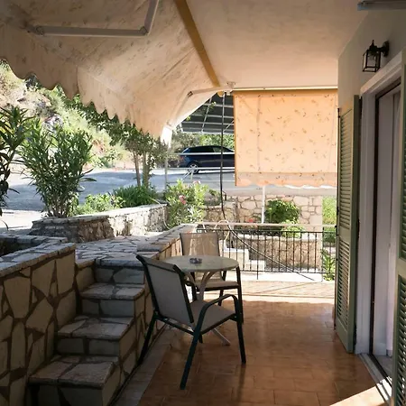 Christina Guest house Nikiana